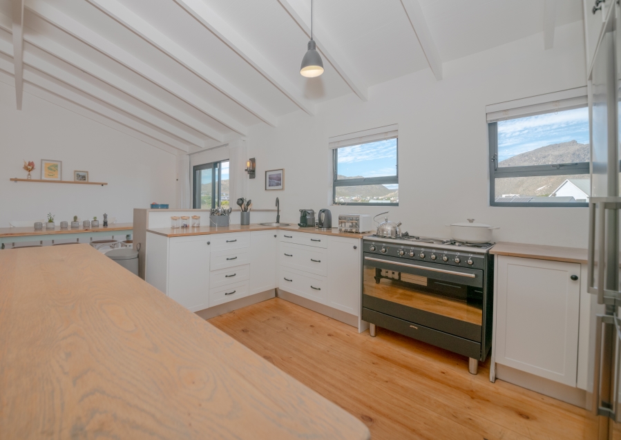 To Let 3 Bedroom Property for Rent in Pringle Bay Western Cape